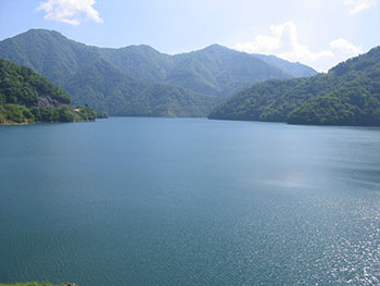 九頭竜ダム湖