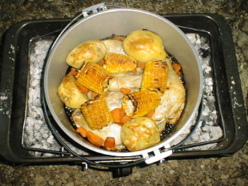 ダッチ・オーブン料理鳥の蒸し焼き