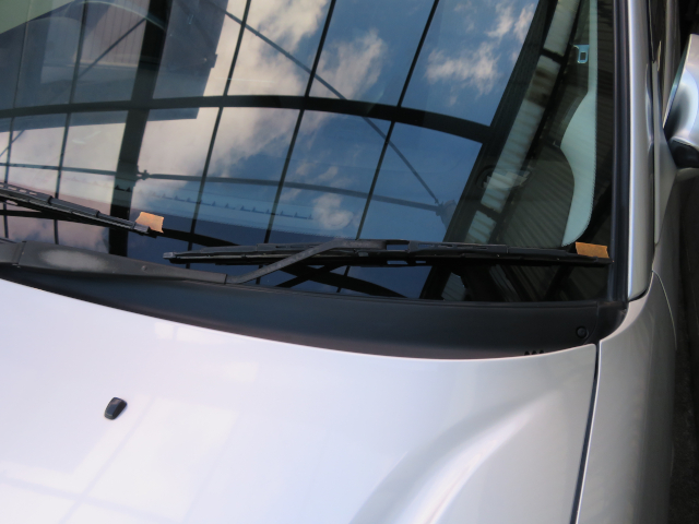 レガシィB4前側ワイパーアームの取外し