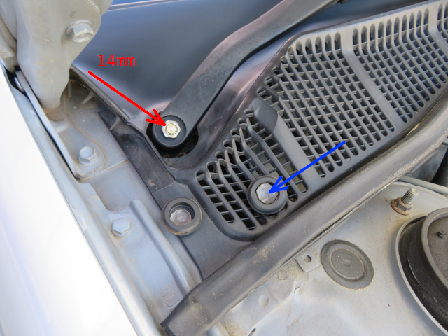 レガシィB4前側ワイパーアームの取外し