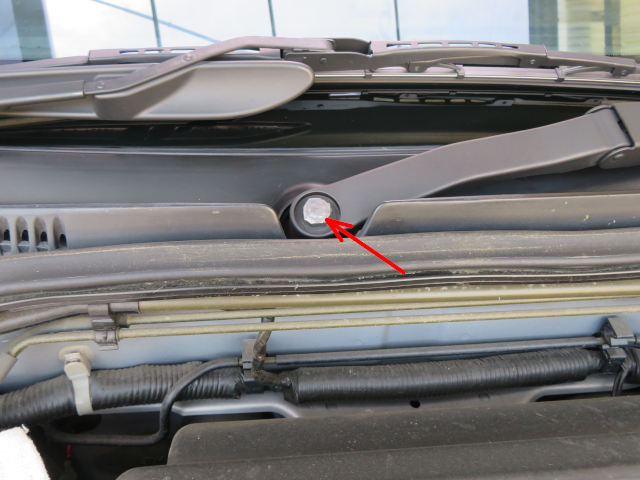 レガシィB4ワイパーアーム塗装完了