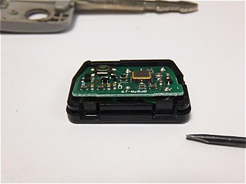 ラパン(HE21S)リモコンキー電池交換