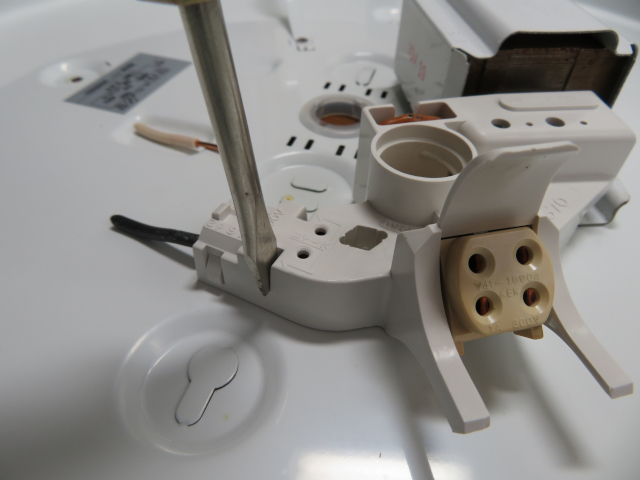 LED化蛍光灯内配線作業等