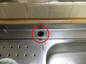 システムキッチン水道栓取り外し